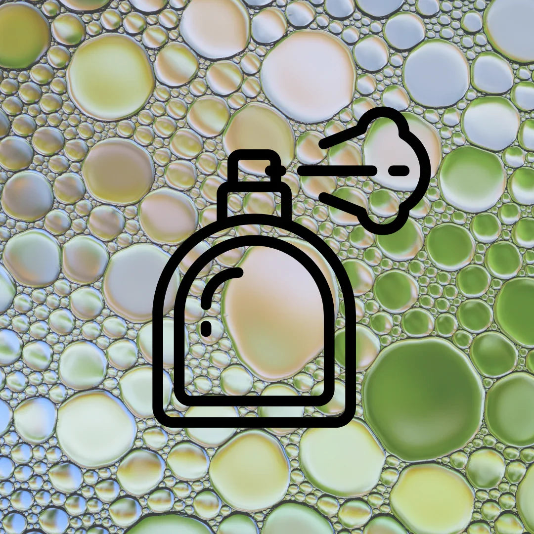 stilisierter Nischenduft Flacon auf ölschlieren