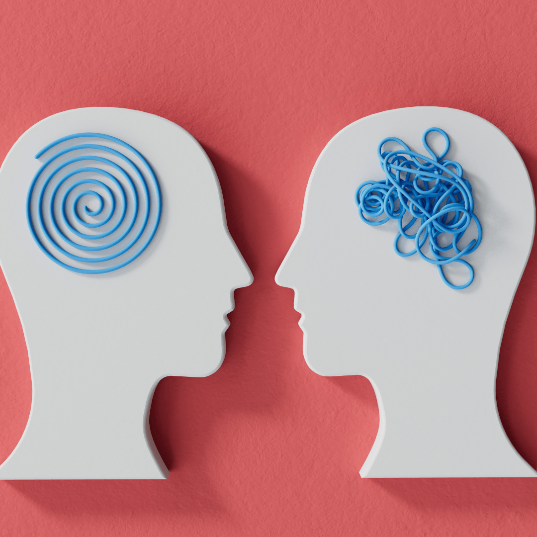 Duft und Nischenduft als Erinnerung - zwei Köpfe mit unterschiedlichen Inhalten - zwischen den Düften bei scent news