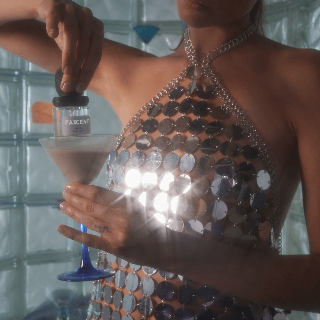 FASCENT jetzt bei scent amor mit dem Nischenduft Milky no Way im Cocktailglas