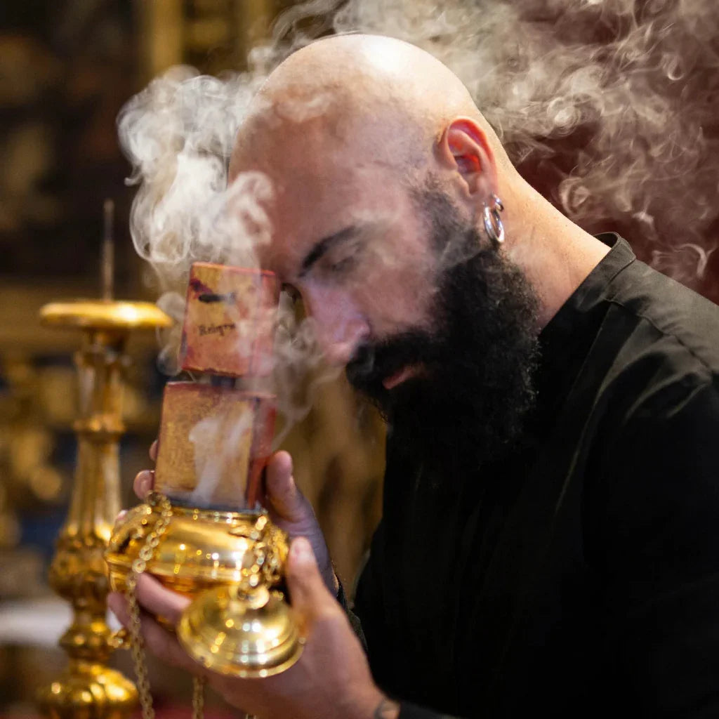 Filippo Sorcinelli mit Weihrauch uns seinem Duft Reliqvia bei scent amor deinem Fachmann für Nischenparfum