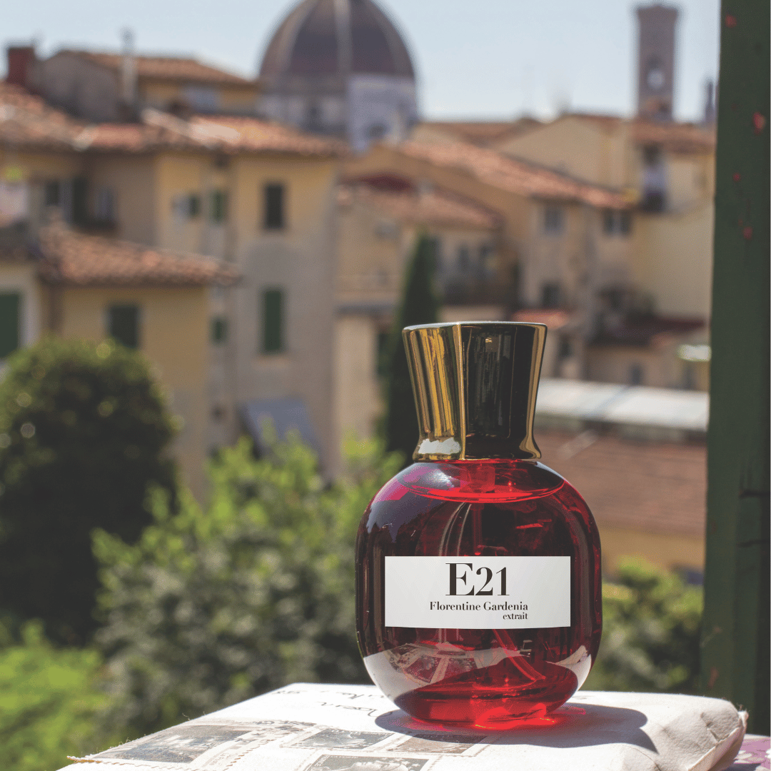 Michele Marin Essenza E21 Florentine Gardenia – Extrait de Parfum- Zitronen aus Kalabrien, Jasmin und Moschus vor Motiv Florenz bei scent amor deinem Spezialisten für feine Nischenparfums