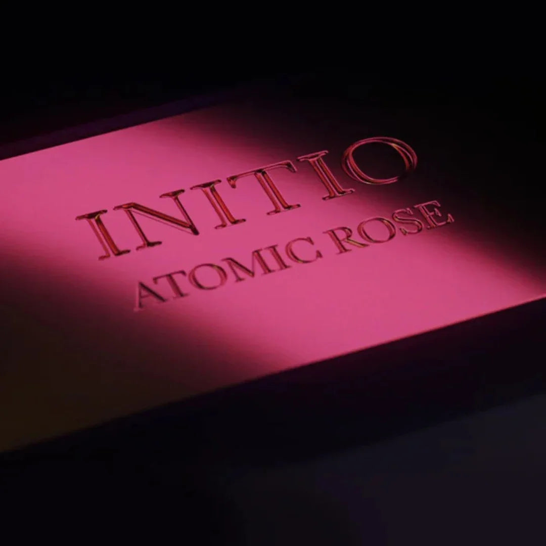 Initio Parfums Privés The Carnal ATOMIC ROSE Eau de Parfum Flakon Detail Label