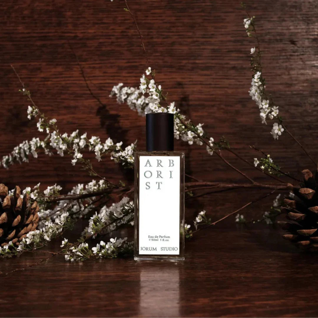 Jorum Studio ARBORIST Eau de Parfum Flakon Mood Blütenzweig scent amor