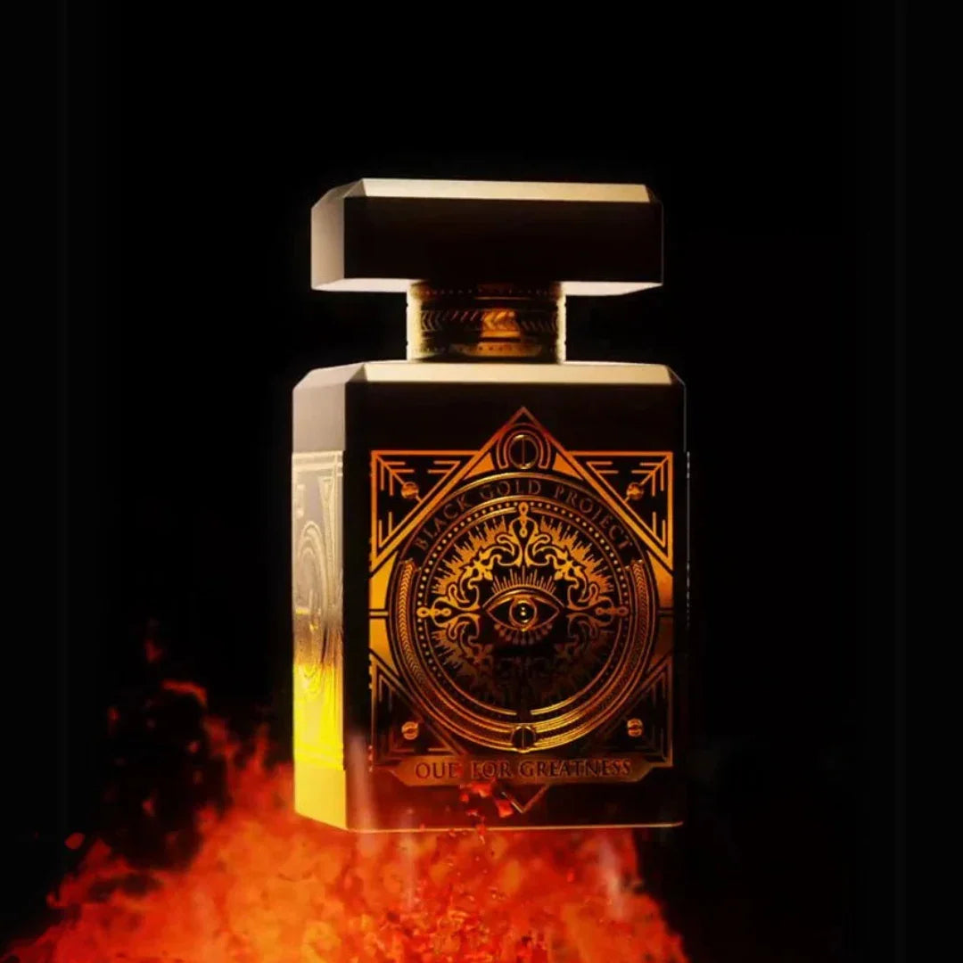 INITIO Parfums Privés Black Gold Project OUD FOR GREATNESS Eau de Parfum Flakon frontal Mood Feuer