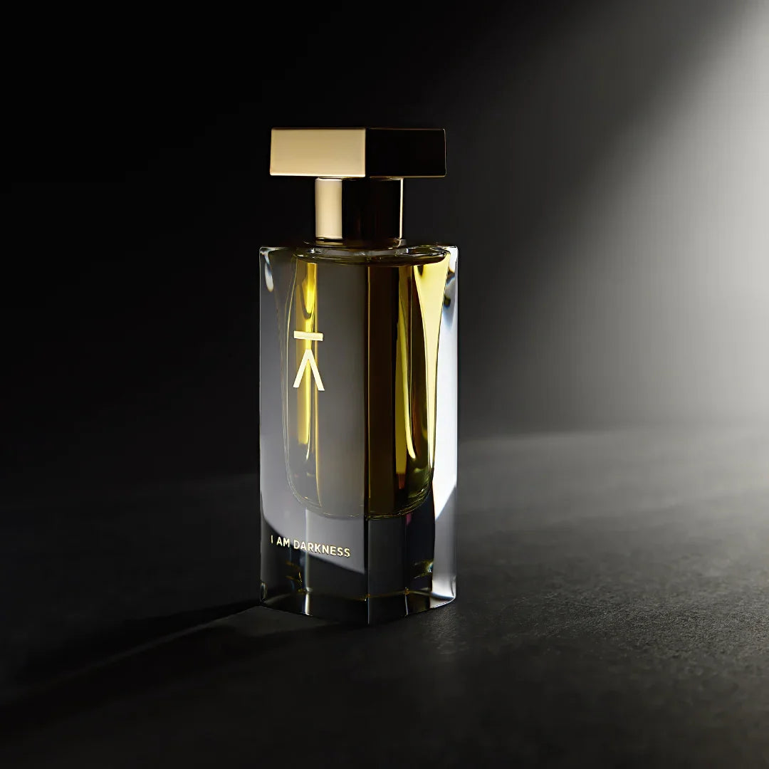 Flakon I AM DARKNESS Azmann parfum mit Schatten und Lichtquelle