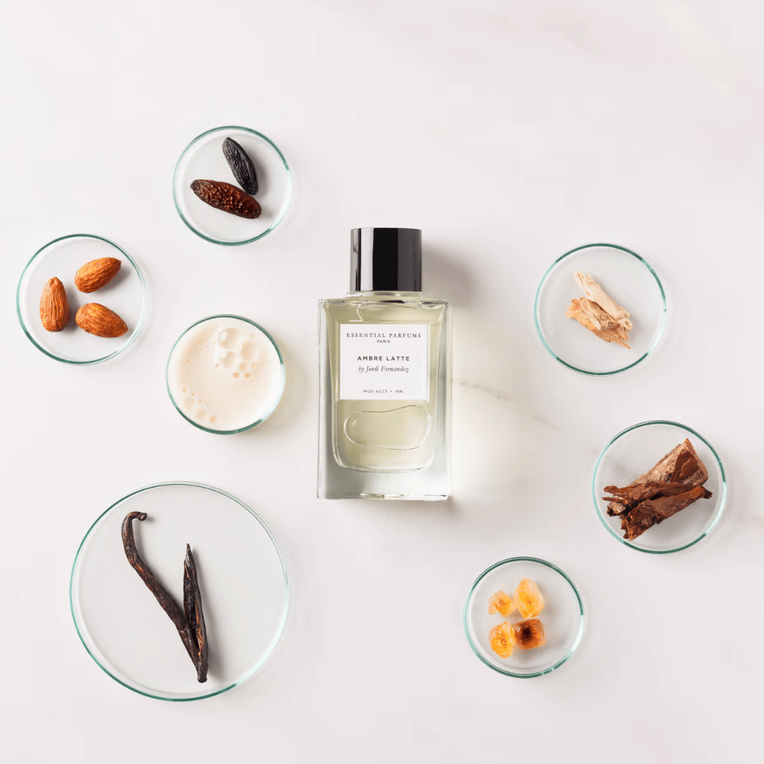 Ambre Latte Essential Parfums by Jordi Fernandez scent amor Rohstoffe Nischenduft mit Tonkabohne, Vanille Mandeln und Sandelholz