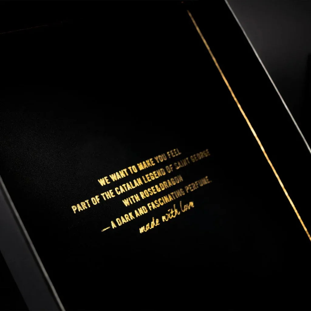 Carner Barcelona Black Collection ROSE & DRAGON Eau de Parfum Mood Umverpackung scent amor
