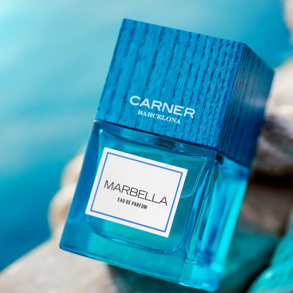 Carner Barcelona Dream Collection MARBELLA Eau de Parfum Flakon MOod am Meer mit Felsen scent amor