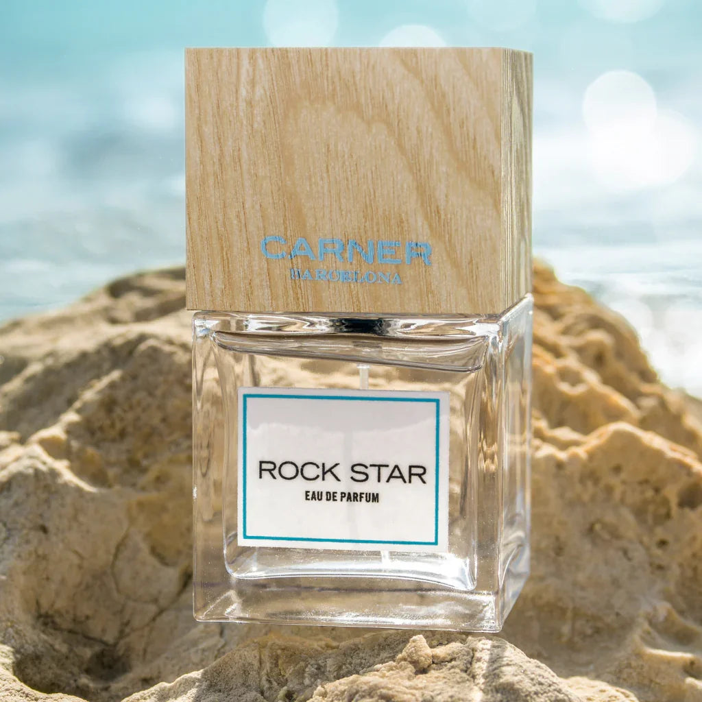 Carner Barcelona Mediterranean Collection ROCK STAR Eau de Parfum Mood Flakon auf Felsen am Meer scent amor