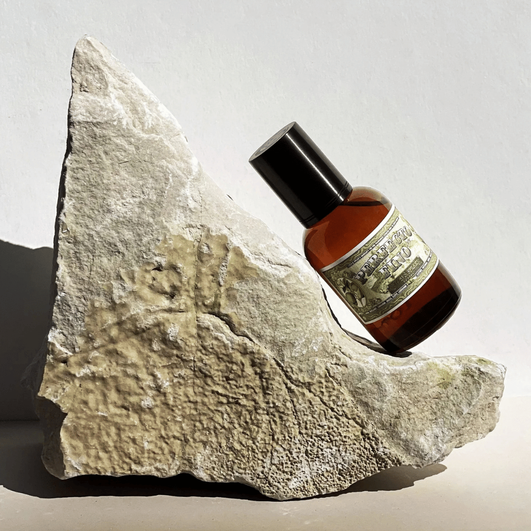 Czech & Speake Perfecto Fino Eau de Parfum bei scent amor auf einem Felsen Felsen