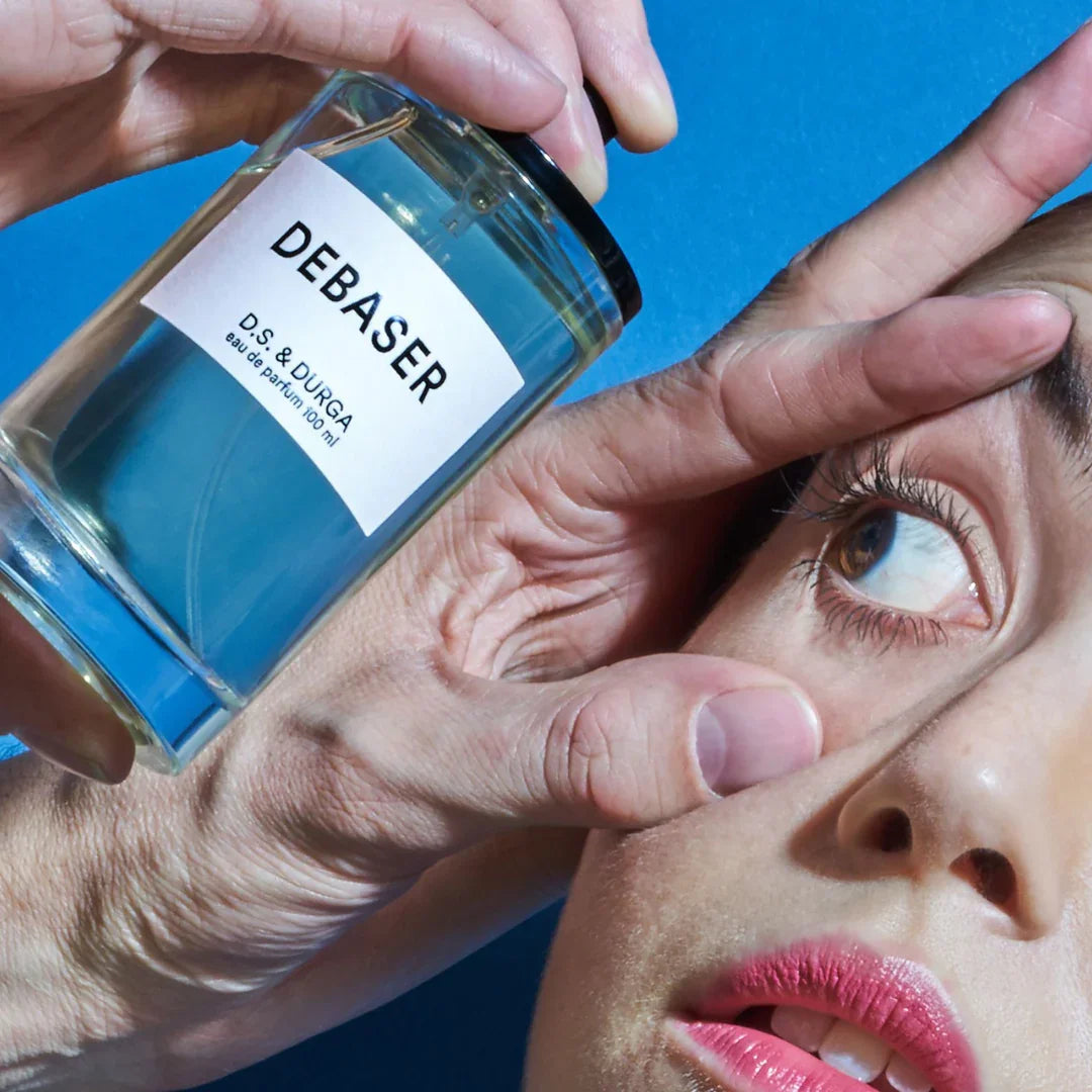 D.S. & Durga DEBASER Eau de Parfum Mood Flakon offenes Auge scent amor