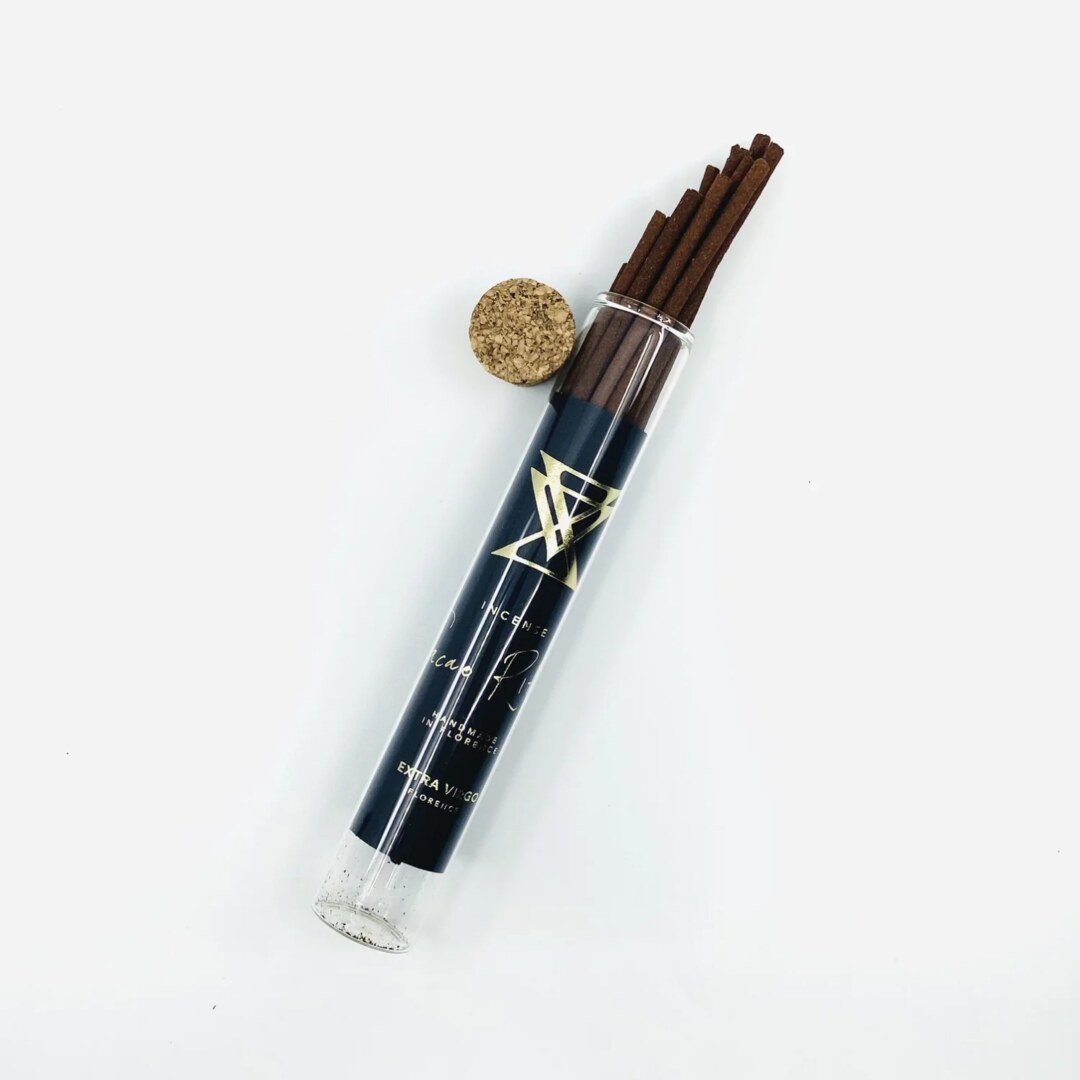Extra Virgo CACAO RITUAL Incense Sticks im Glas präsentiert bei scent amor