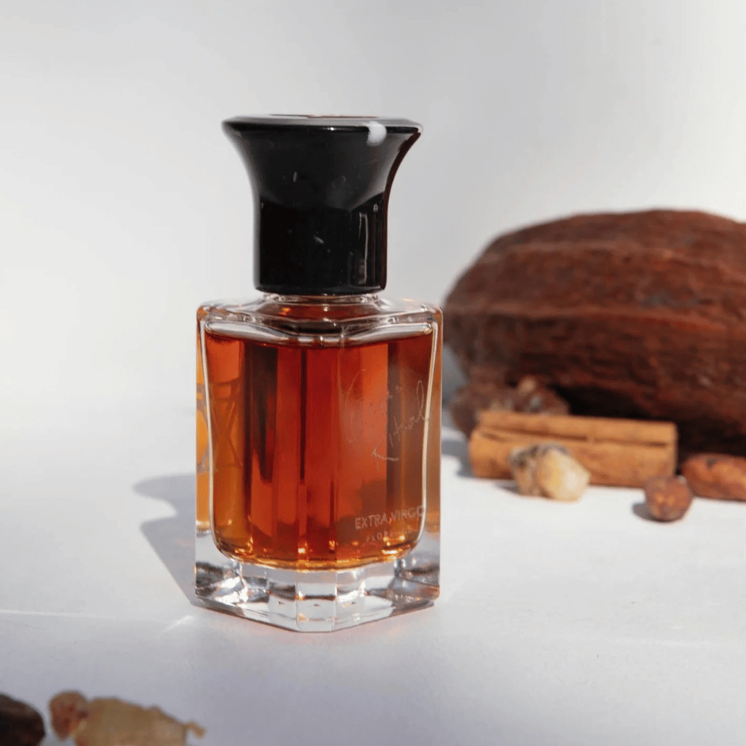 Extra Virgo CACAO RITUAL Extrait de Parfum mit Kakao Bohne und Zimt präsentiert bei scent amor Fachmann für Nischenparfum