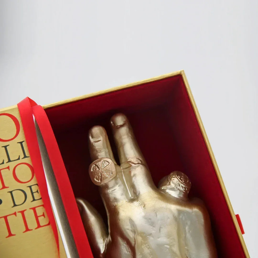 Filippo Sorcinelli MEMENTO Collection Extrait de Parfum Detail Hand in Umverpackung scent amor