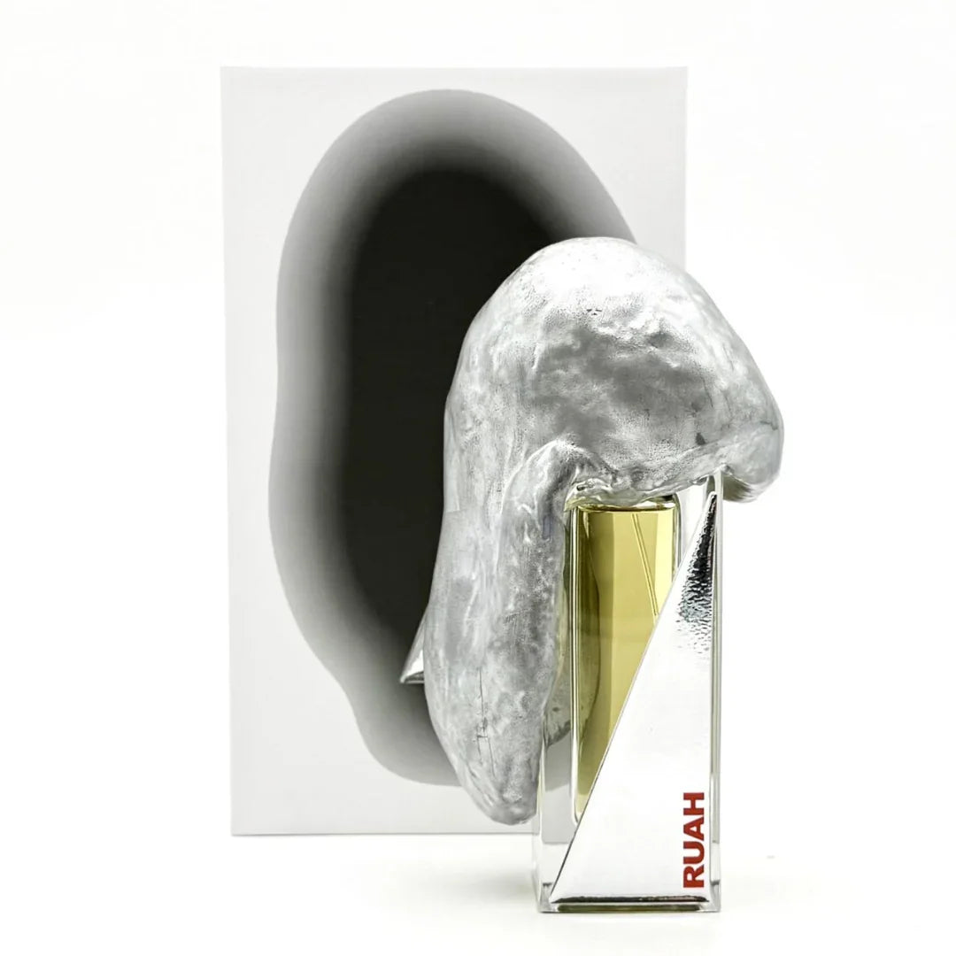 Ruah von Filippo Sorcinelli - eine kunstvolle Duftkomposition als Eau de Parfum, erhältlich bei scent amor, von vorne mit Verpackung