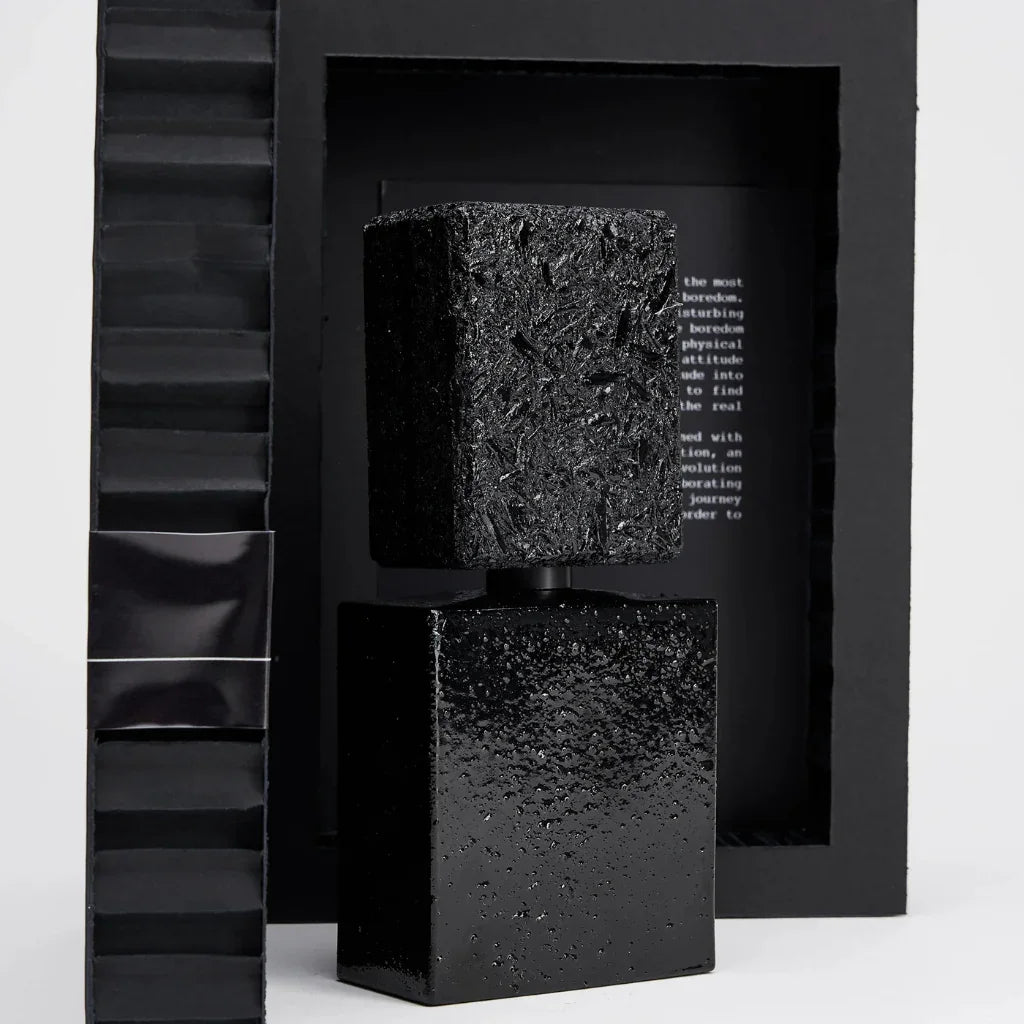 Filippo Sorcinelli UNUM ENNUI NOIR Extrait de Parfum Flakon vor geöffneter Umverpackung scent amor