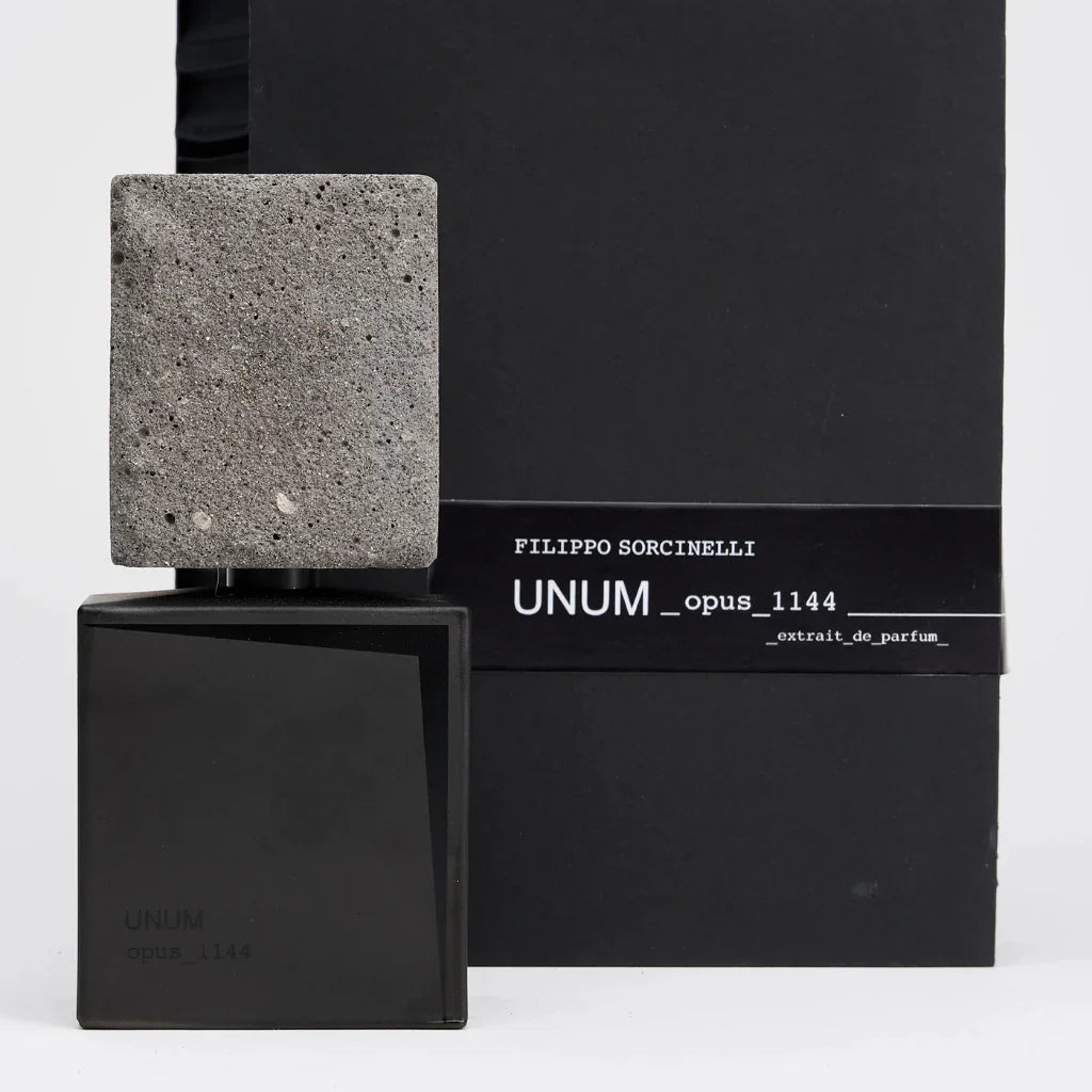 Filippo Sorcinelli UNUM OPUS 1144 Extrait de Parfum Mood Flakon vor geschlossener Umverpackung scent amor