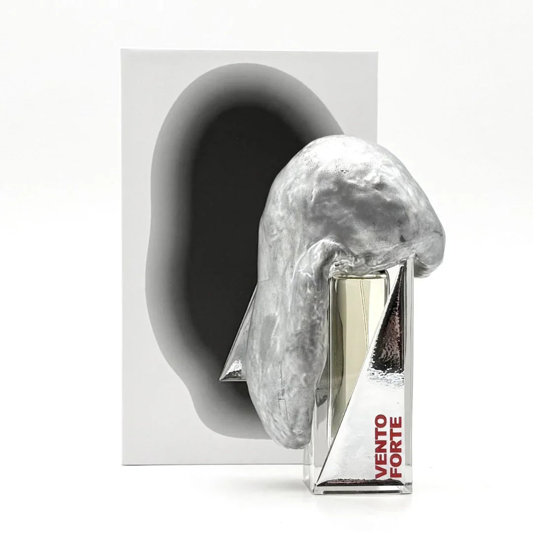 Vento Forte, kreatives Eau de Parfum von Filippo Sorcinelli - bei scent amor erhältlich, zu sehen vor der Verpackung