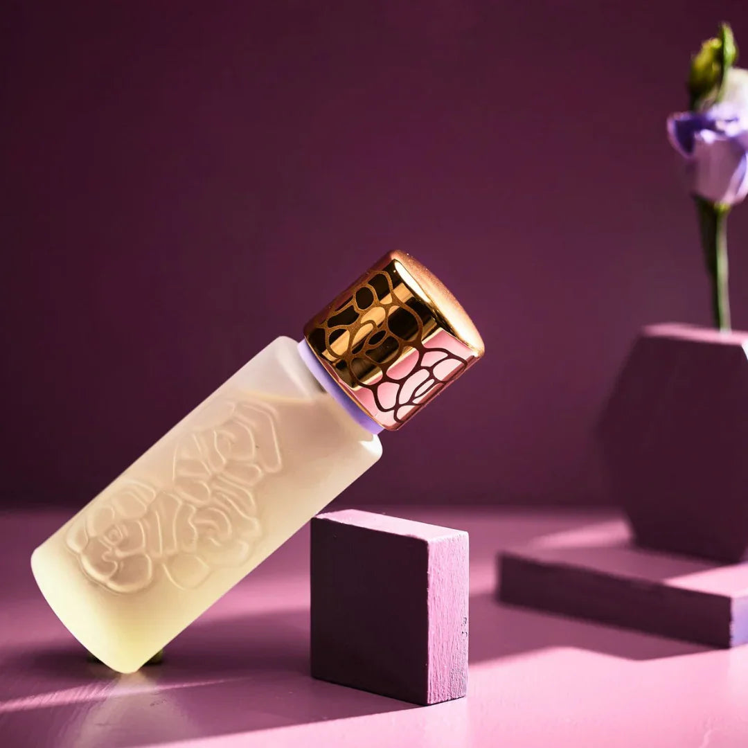 Houbigant Paris QUELQUES FLEURS L'ORIGINAL Eau de Parfum Mood Flakon und Holzbausteine scent amor