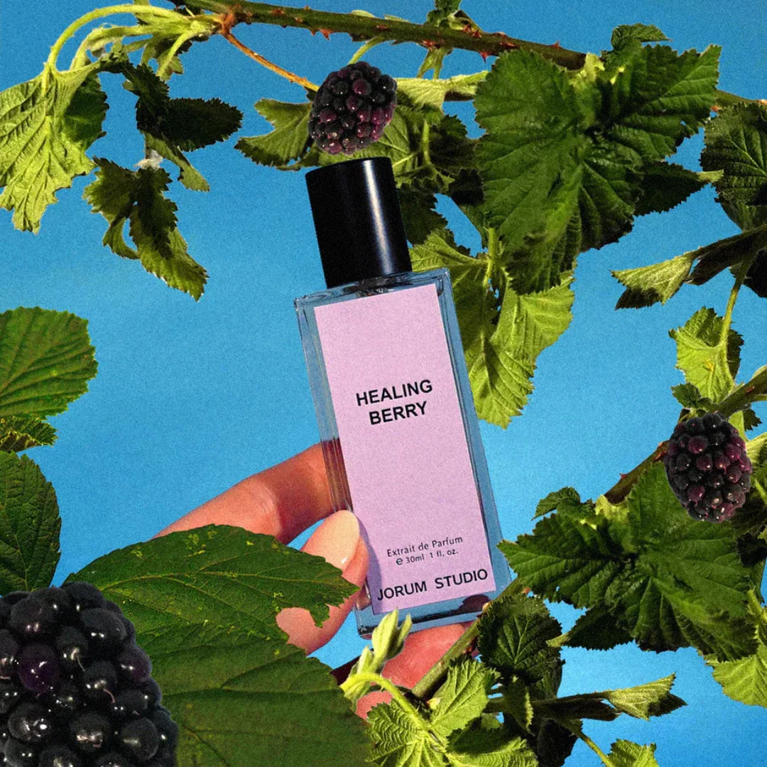 Jorum Studio HEALING BERRY Extrait de Parfum Flakon Mood Brombeere bei scent amor Fachmann für exklusive Nischendüfte