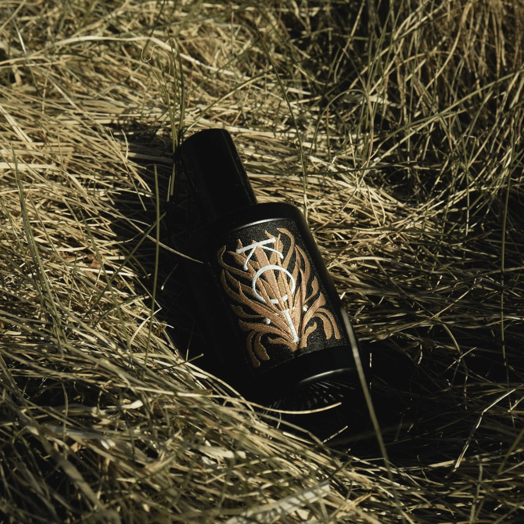 Fischersund X Farmers Market KOT Eau de Parfum Flakon Nischenparfum im Heu präsentiert bei scent amor deinem Fachmann für Nischendüfte
