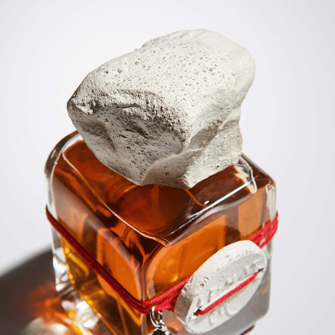 Le Mat Mendittorosa Eau de Parfum Nischenduft Flakon Verschlusskappe von oben bei scent amor