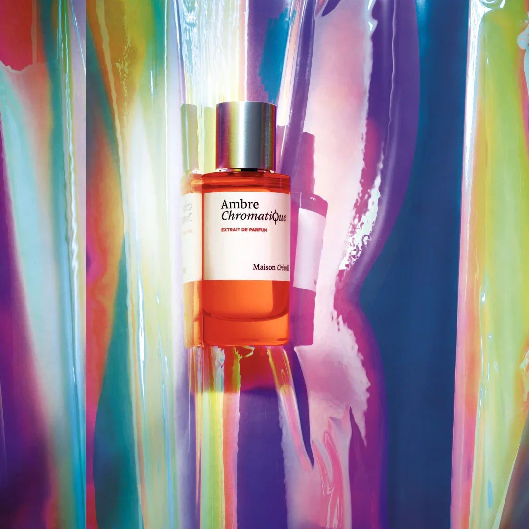 maison crivelli ambre chromatique flakon auf buntem hintergrund
