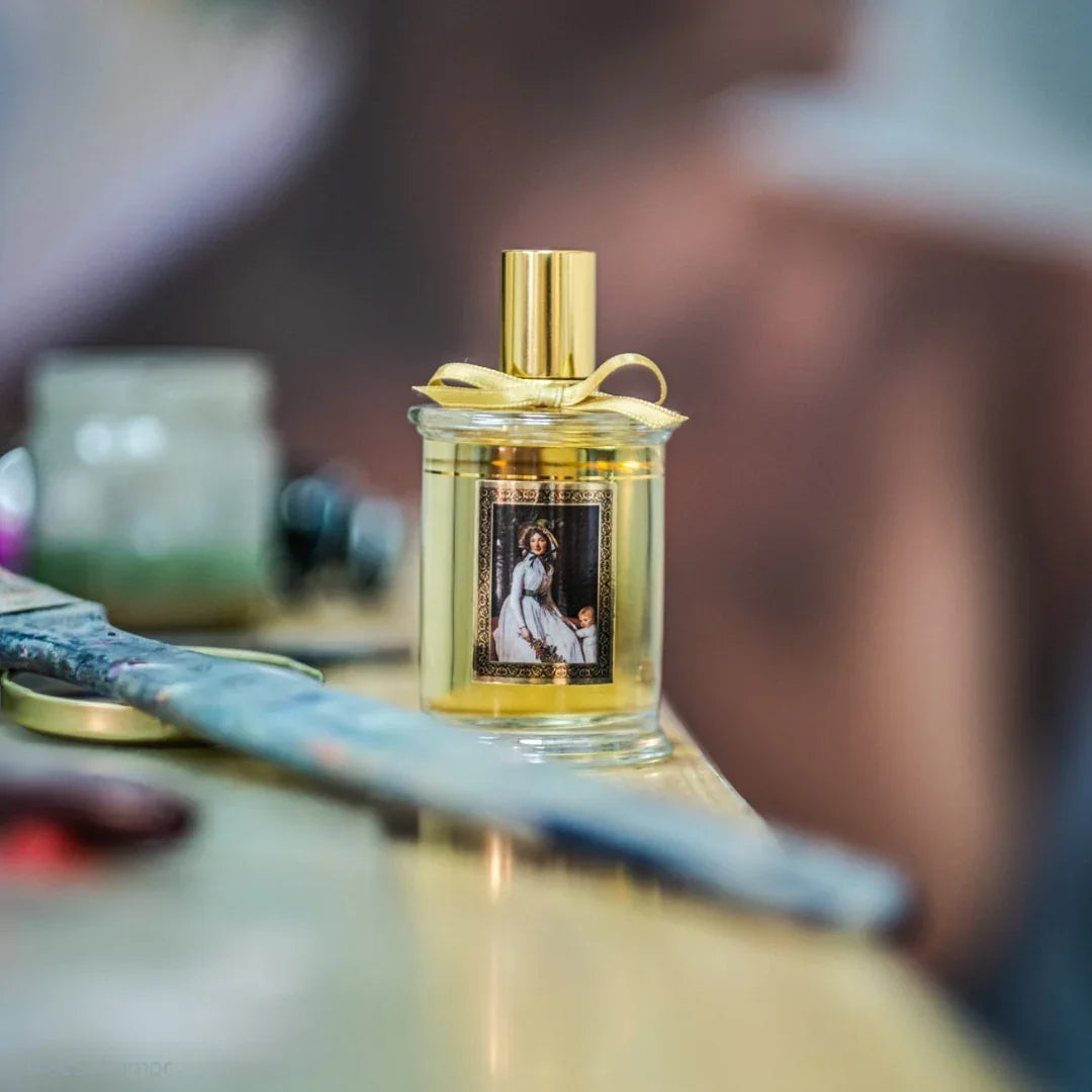 L’AIMÉE – sinnlicher Damenduft von Nathalie Feisthauer mit floralen und pudrigen Nuancen bei scent amor