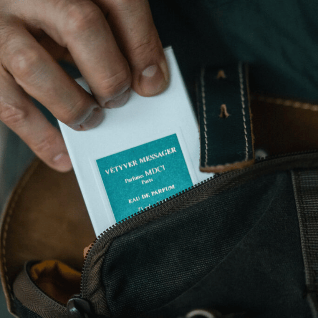 Parfums MDCI Paris Vetyver Messager bei scent amor in Männertasche