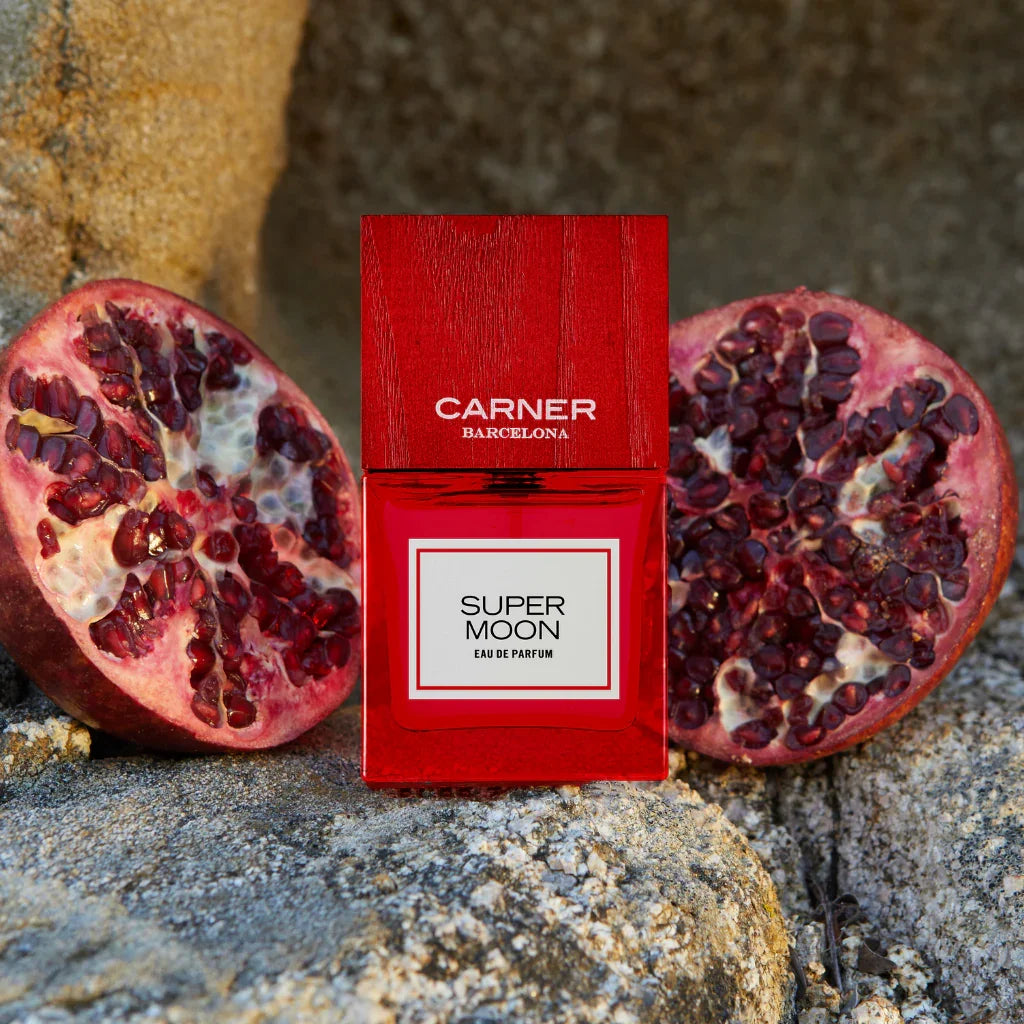 Carner Barcelona Summer Journey Collection SUPER MOON Eau de Parfum Flakon Mood Granatapfel