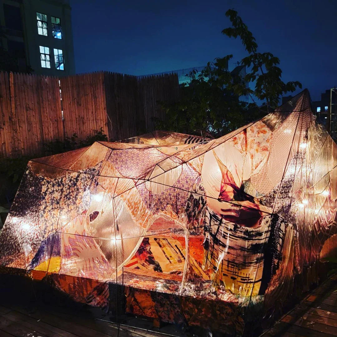 Installation von Anat Fritz nach ihren Düften TZOR und CLASSICAL scent amo