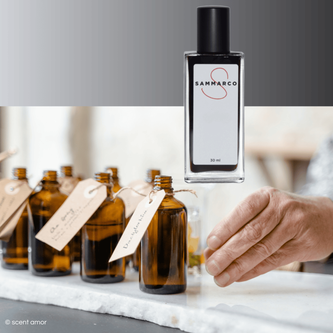 SAMMARCO Flacon Mood Bild scent amor mit Hand