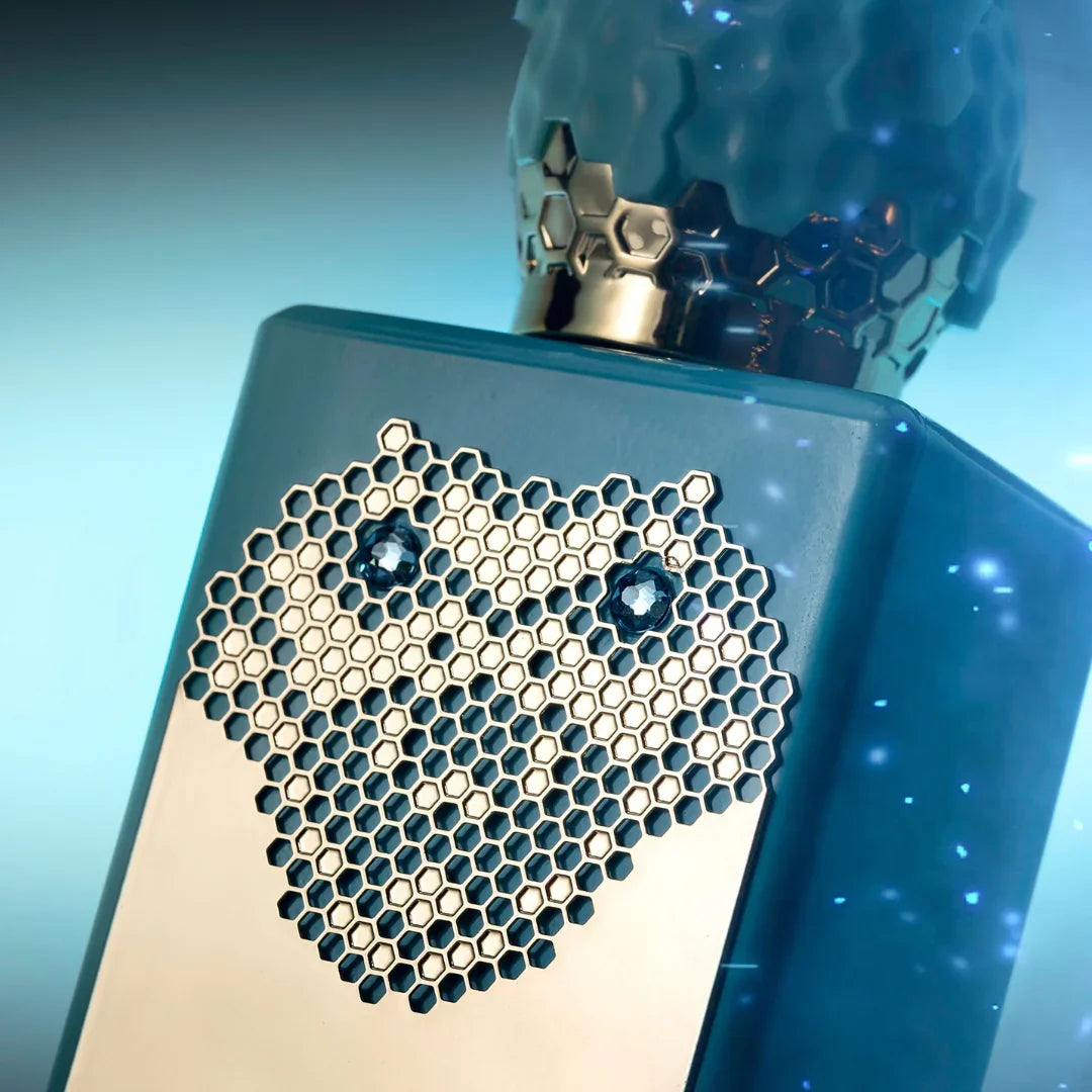 Flakon Ausschnitt God of Fire – luxuriöses Extrait de Parfum aus der Kollektion 777 von Stéphane Humbert Lucas bei scent amor