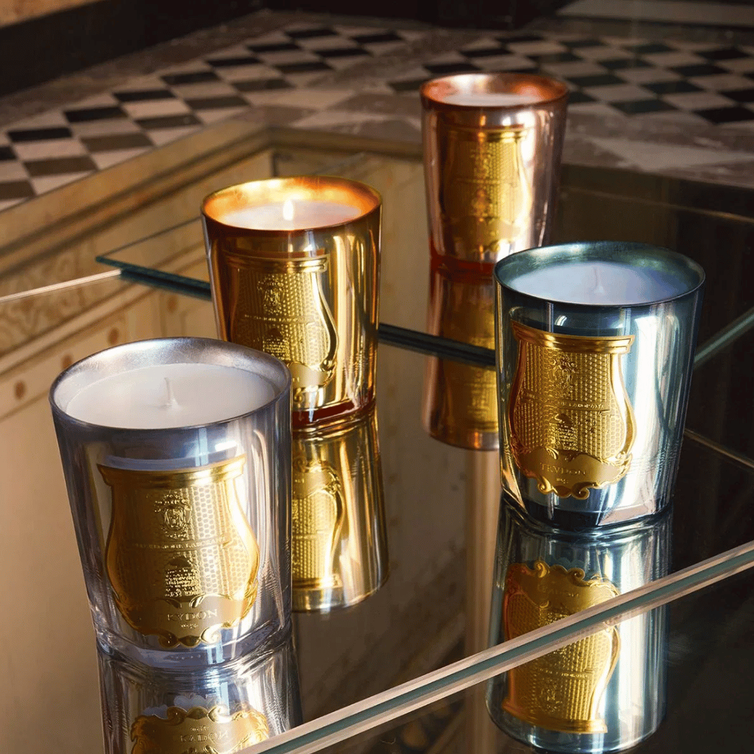 Trudon FIR La Nuit des Glaces 2026 Duftkerze in der Gruppe mit anderen limitierten Scented Candles von Trudon bei scent amor