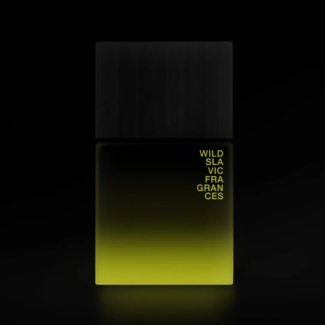 Rückseite des Wolf Brothers Mora Flakons - luxuriöses Eau de Parfum der unabhängigen Duftmarke jetzt bei scent amor erleben