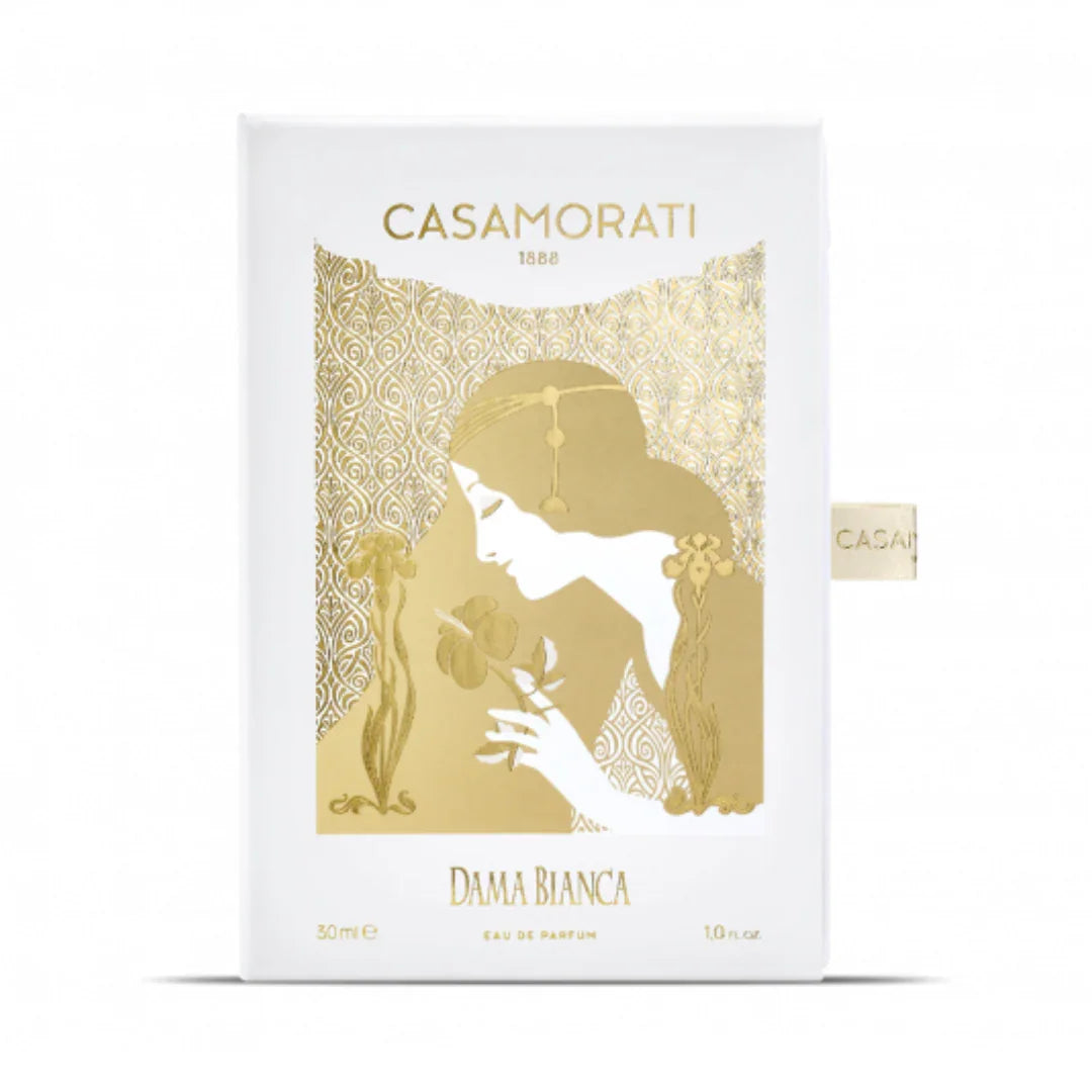 Die kunstvolle Verpackung von Xerjoff Dama Bianca Eau de Parfum – eleganter Nischenduft mit nostalgischem Charakter, stilvoll präsentiert bei scent amor