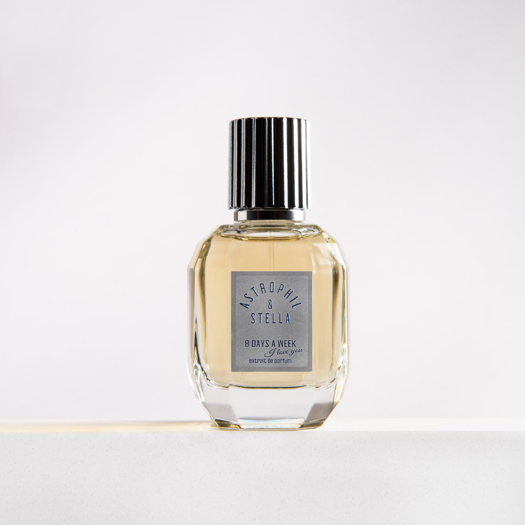 Astrophil & Stella 8 Days a Week Extrait de Parfum, klarer Glasflakon mit edlem Etikett, feiner Extrait de Parfum, erhältlich bei scent amor