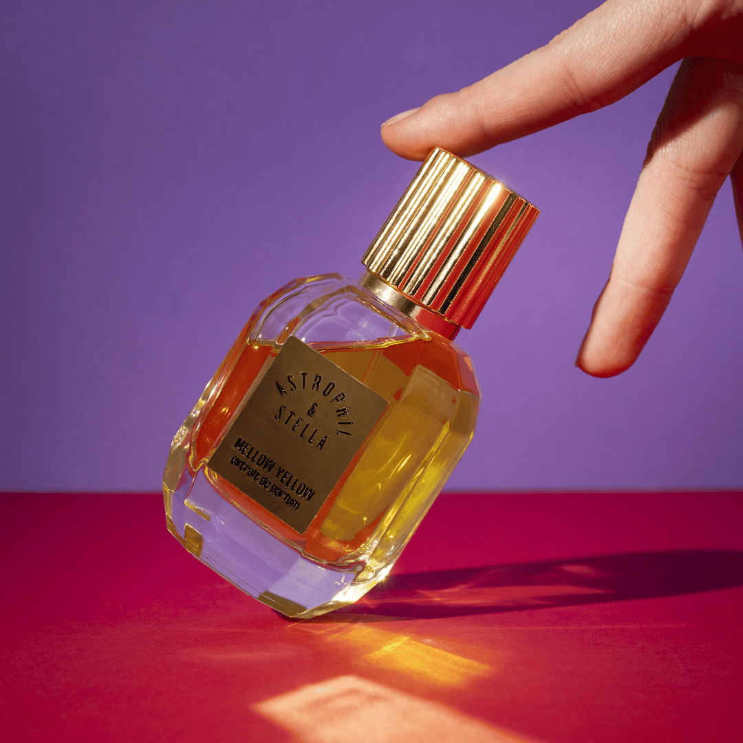 Astrophil & Stella Mellow Yellow Extrait de Parfum, verspielte Duftpräsentation in warmen Farben, erhältlich bei scent amor