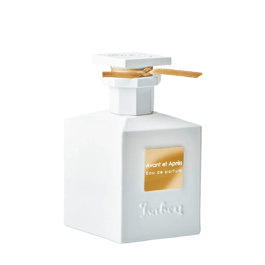 Weißer Flakon mit goldfarbenem Etikett "Avant et Après Eau de parfum" der Marke Isabey.