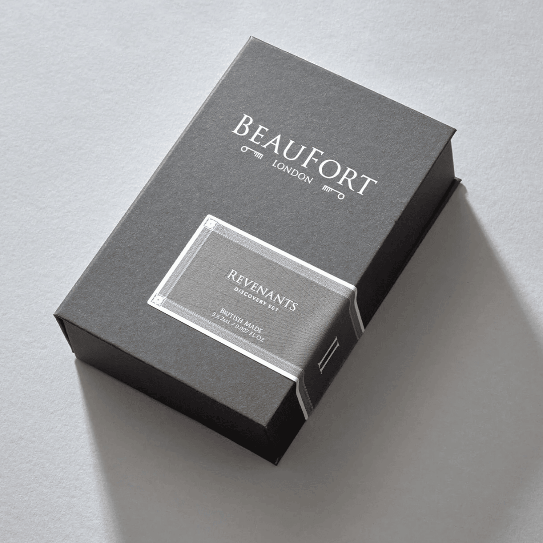 Verpackung des BeauFort London Discovery Kit Chapter II Revenants edles Nischenduft-Set mit 5 Eau de Parfum Miniaturen erhältlich bei scent amor