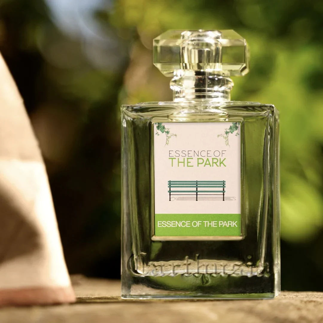 ESSENCE OF THE PARK von Carthusia – urban-grüner Unisexduft mit floraler Frische bei scent amor deinem Nischenparfum Spezialisten