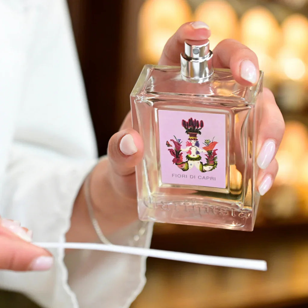 Carthusia FIORI DI CAPRI – blumige Sommerstimmung von Capri als Nischenduft bei scent amor erleben beim sprühen auf den Teststreifen