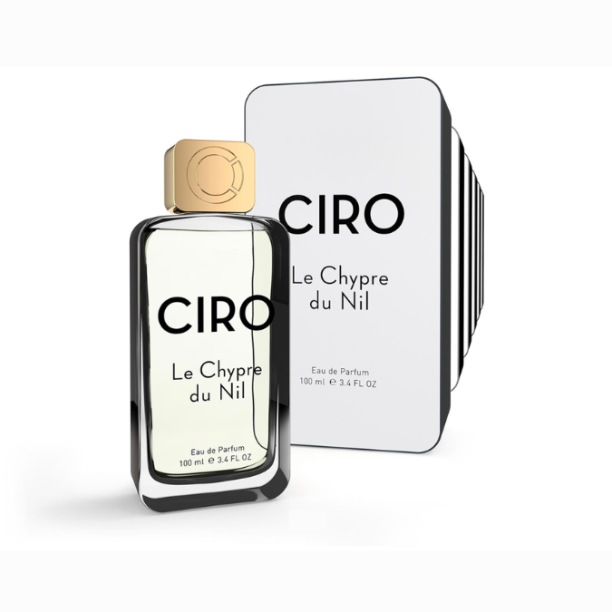 Ciro Le Chypre du Nil Eau de Parfum, Duftflakon neben Verpackung in klarem Design, elegant und modern, erhältlich bei scent amor.