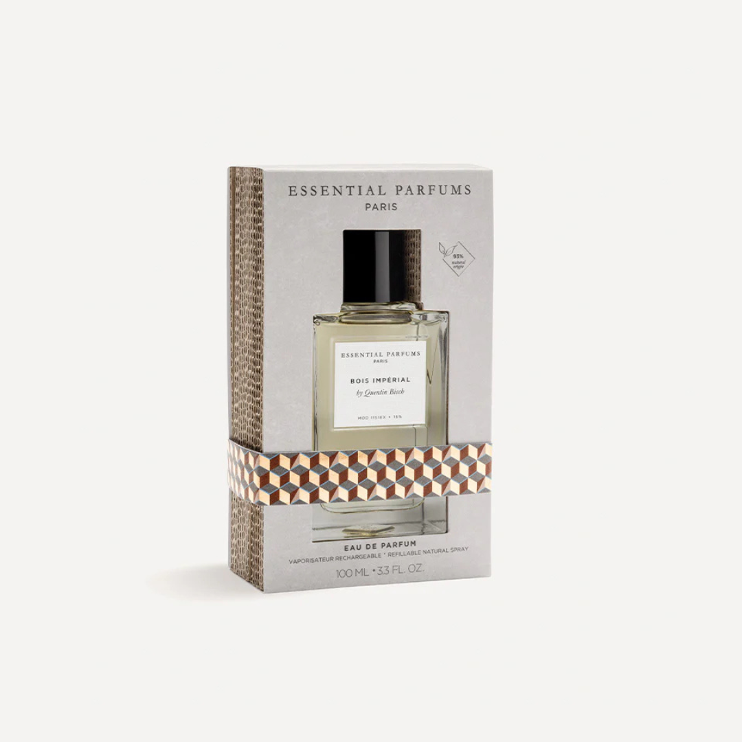 Essential Parfums Bois Impérial Eau de Parfum by Quentin Bisch – Flakon mit Box, luxuriöse Präsentation eines modernen Nischenparfums bei scent amor