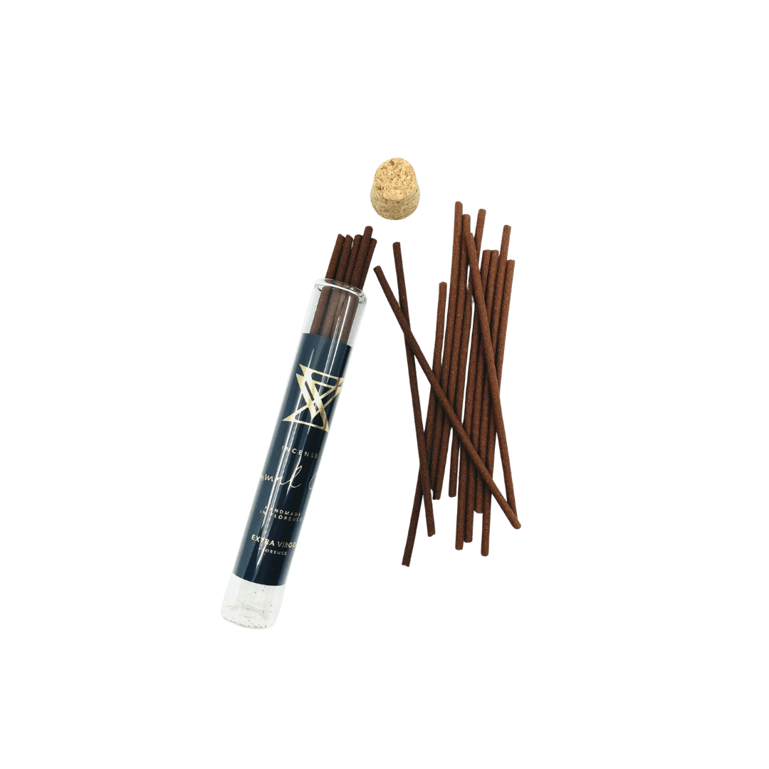 Extra Virgo incense sticks - Räucherstäbchen offen und im Glas präsentiert bei scent amor deinem Fachmann für feinste Nischenparfums und edle Raumdüfte