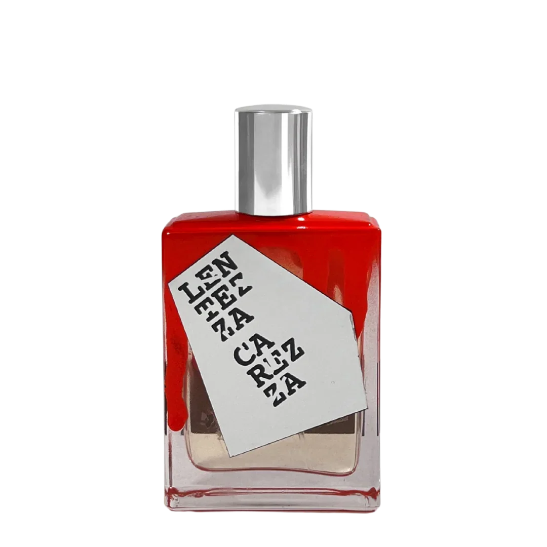 Freigestellter flakon von dem extrait de parfum Lentezza Carezza von filippo sorcinelli