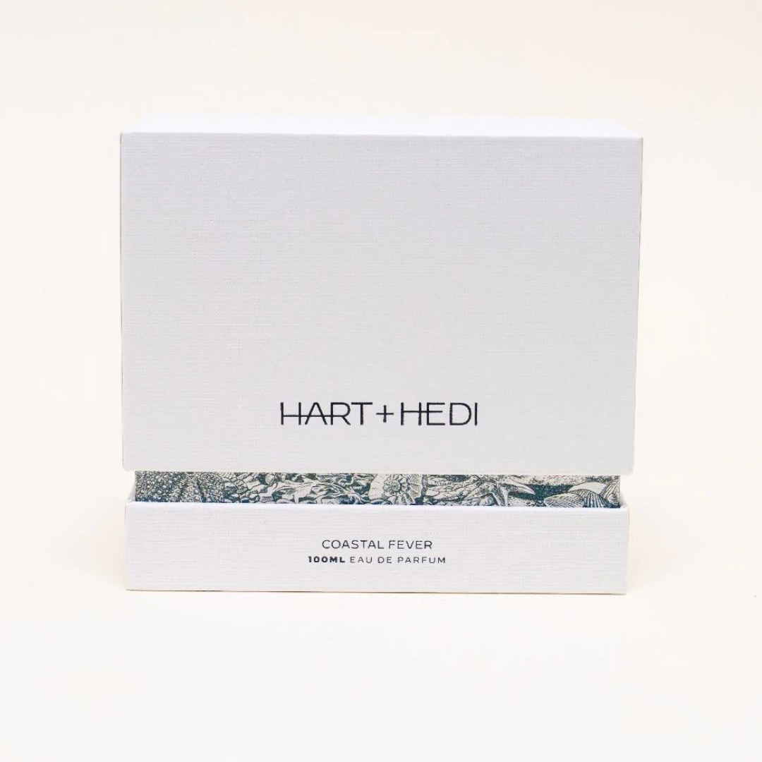 Box von Hart + Hedi Coastal Fever Eau de Parfum – stilvolle Präsentation eines maritim inspirierten Nischendufts bei scent amor