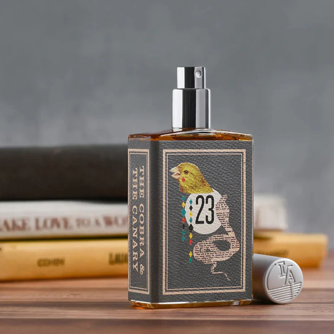 Geöffneter Flakon von Imaginary Authors The Cobra & The Canary Eau de Parfum – luxuriöser Nischenduft mit kontrastreichen Noten bei scent amor entdecken