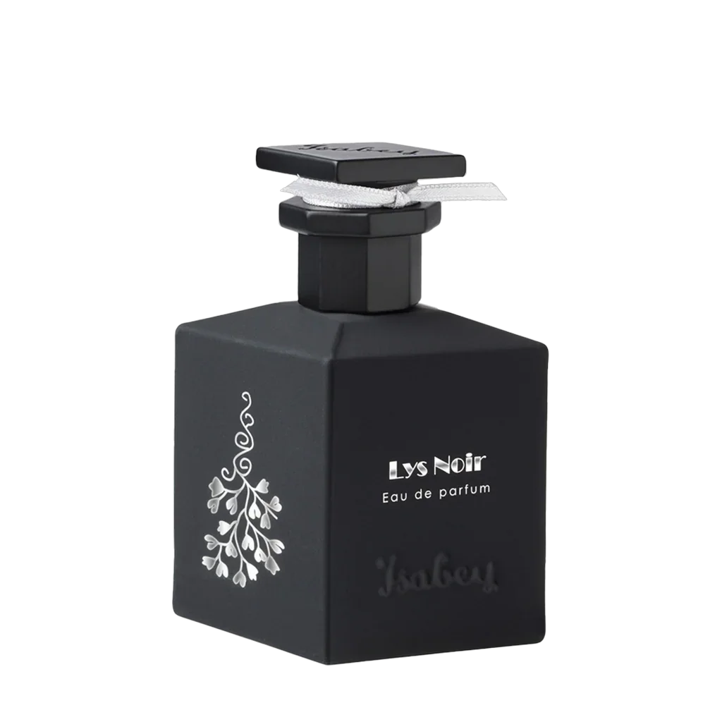 Schwarzer, quadratischer Parfümflakon mit silbernem floralen Muster und dem Aufdruck "Lys Noir Eau de parfum" von Isabey.