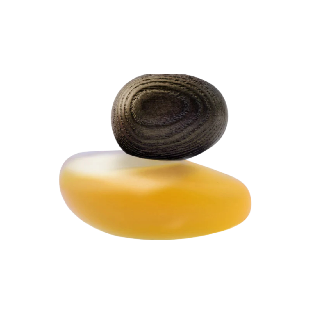 Majda Bekkali Fusion Sacrée Clair Extrait de Parfum 50 ml, goldener Flakon mit skulpturalem Verschluss, strahlend und elegant, erhältlich bei scent amor.